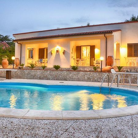 La Casa In Riva Al Mare Villa Augusta Exteriör bild