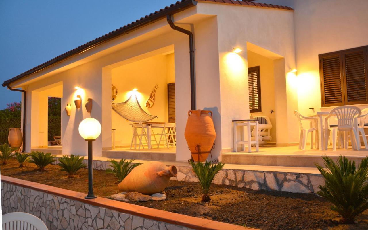 La Casa In Riva Al Mare Villa Augusta Exteriör bild