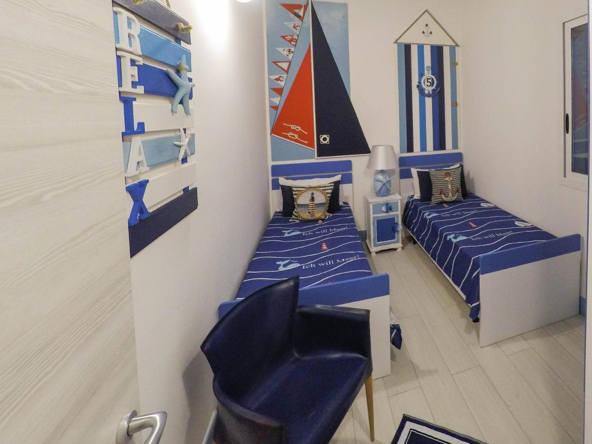 La Casa In Riva Al Mare Villa Augusta Exteriör bild
