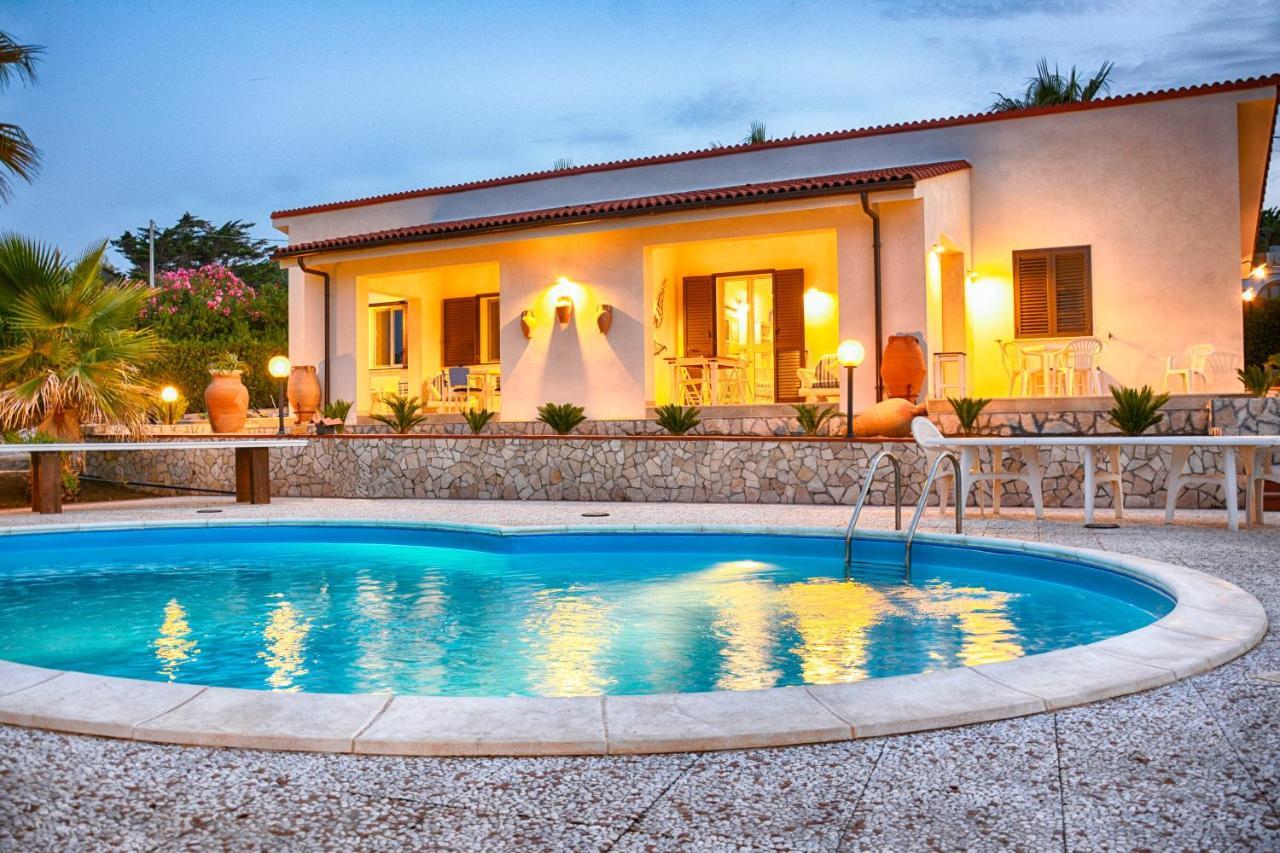 La Casa In Riva Al Mare Villa Augusta Exteriör bild